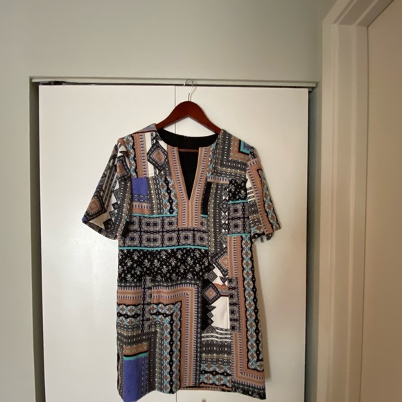 Colorful Mini Dress - EXCELLENT CONDITION - Picture 1 of 4